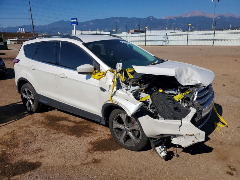 2017 FORD ESCAPE 4