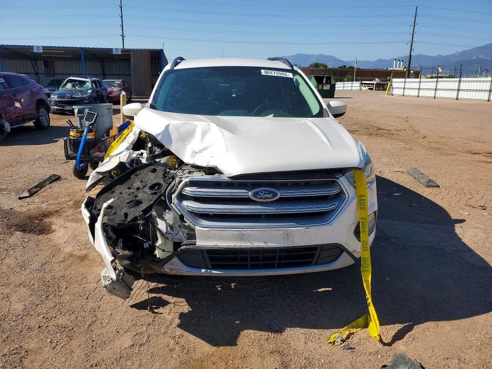2017 FORD ESCAPE 5