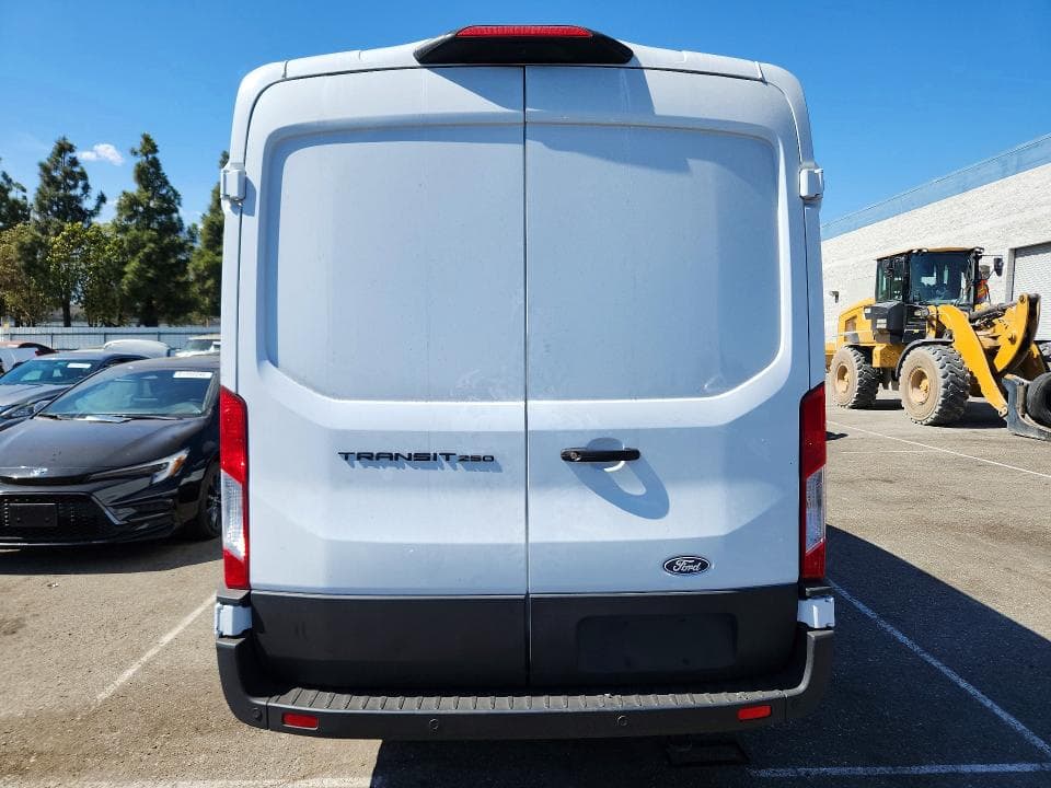 2026 FORD TRANSIT T-250 6