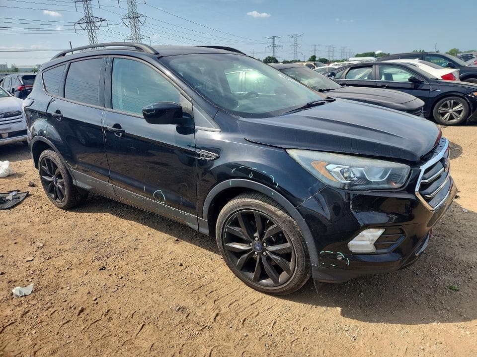 2017 FORD ESCAPE SE 4