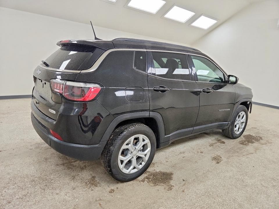 2024 JEEP COMPASS LATITUDE 3