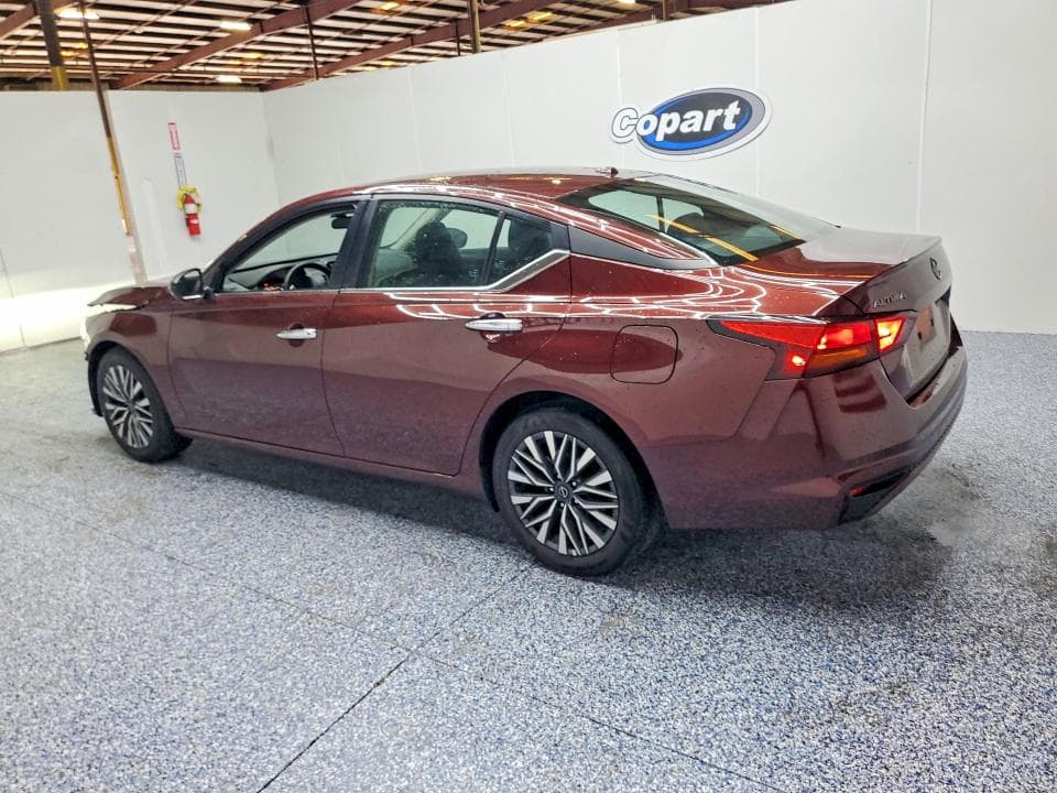 2025 NISSAN ALTIMA SV 2