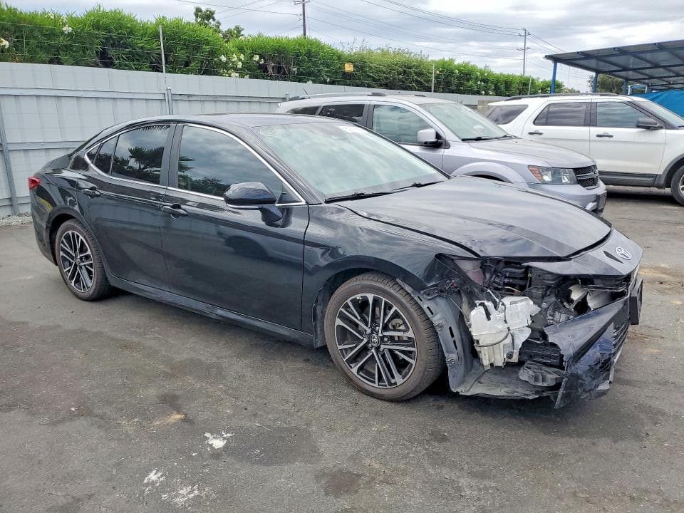 2025 TOYOTA CAMRY XLE 4