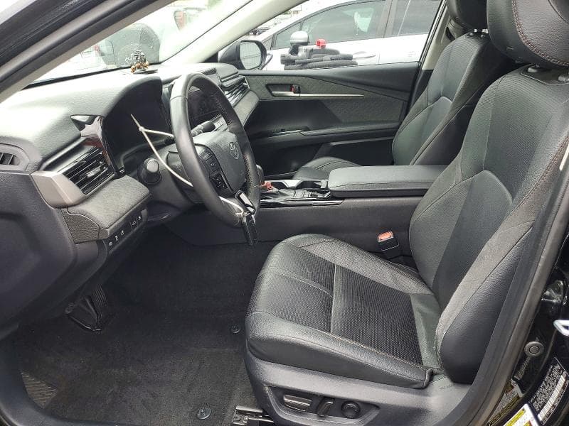 2025 TOYOTA CAMRY XLE 7