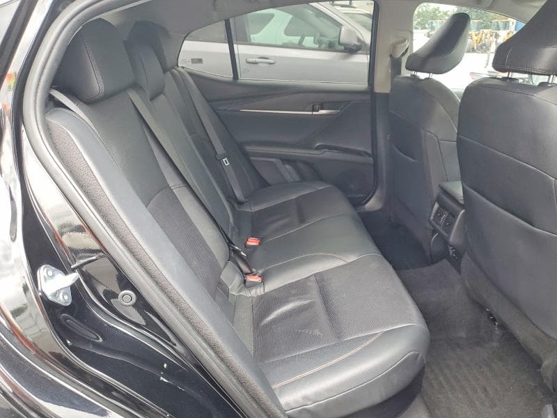 2025 TOYOTA CAMRY XLE 10