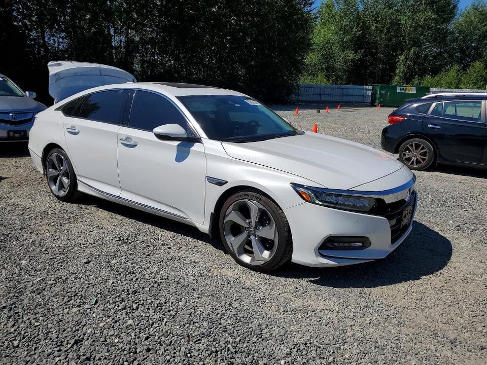 2019 HONDA ACCORD TOURING 4