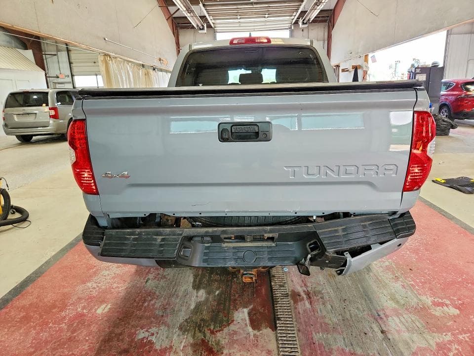 2020 TOYOTA TUNDRA SR5 6