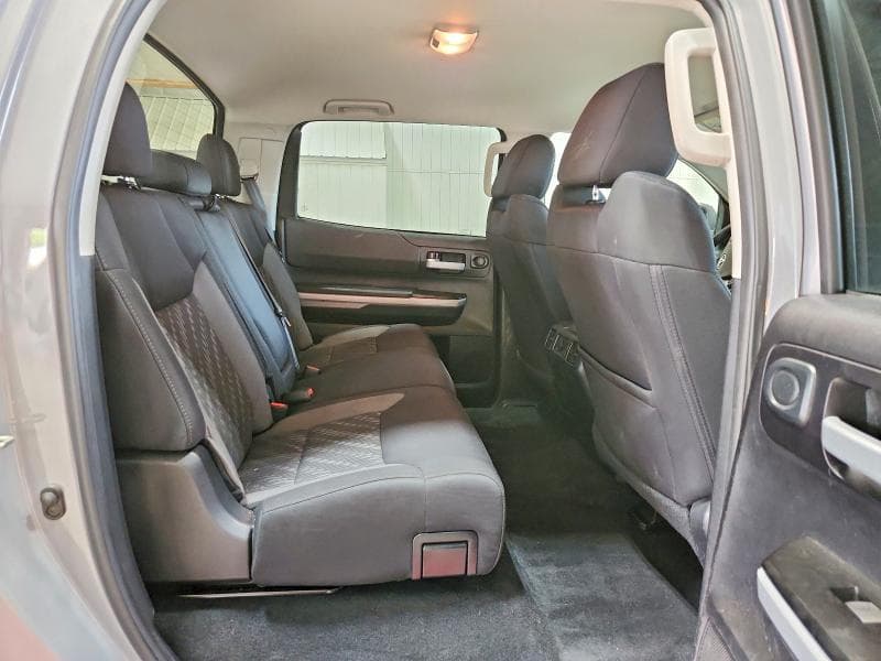 2020 TOYOTA TUNDRA SR5 10