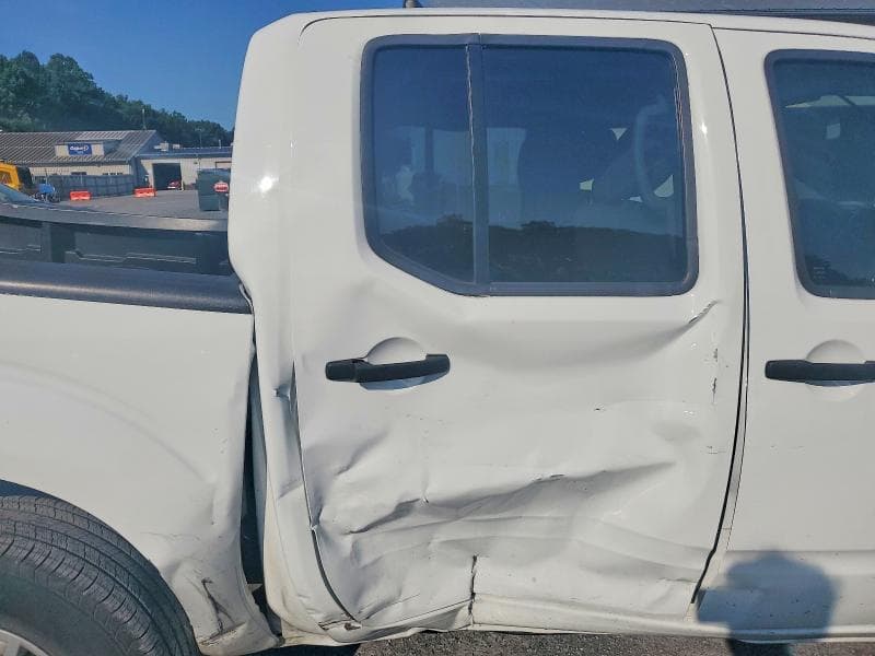 2018 NISSAN FRONTIER SV 10