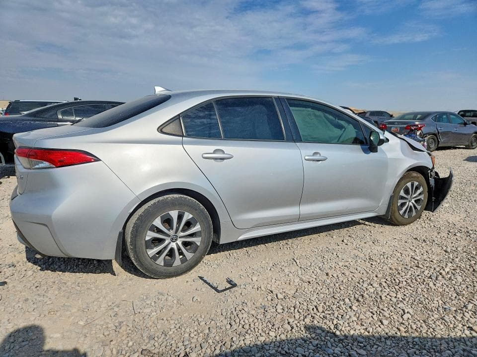 2022 TOYOTA COROLLA LE 3