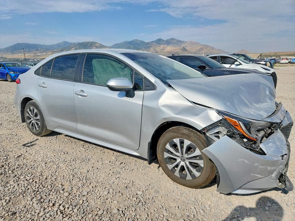 2022 TOYOTA COROLLA LE 4