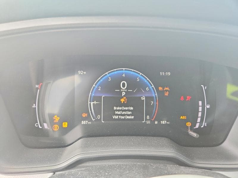 2026 TOYOTA COROLLA SE SE 9