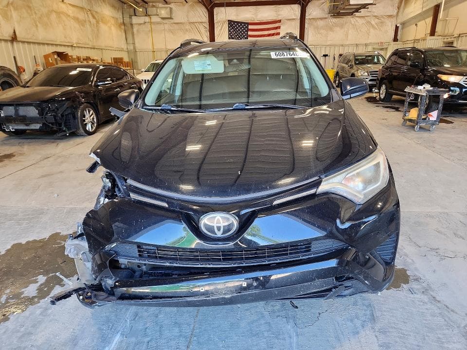 2017 TOYOTA RAV4 LE 5