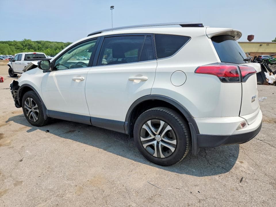 2018 TOYOTA RAV4 LE 2