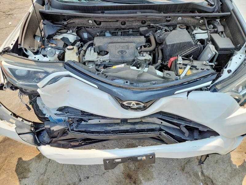 2018 TOYOTA RAV4 LE 12