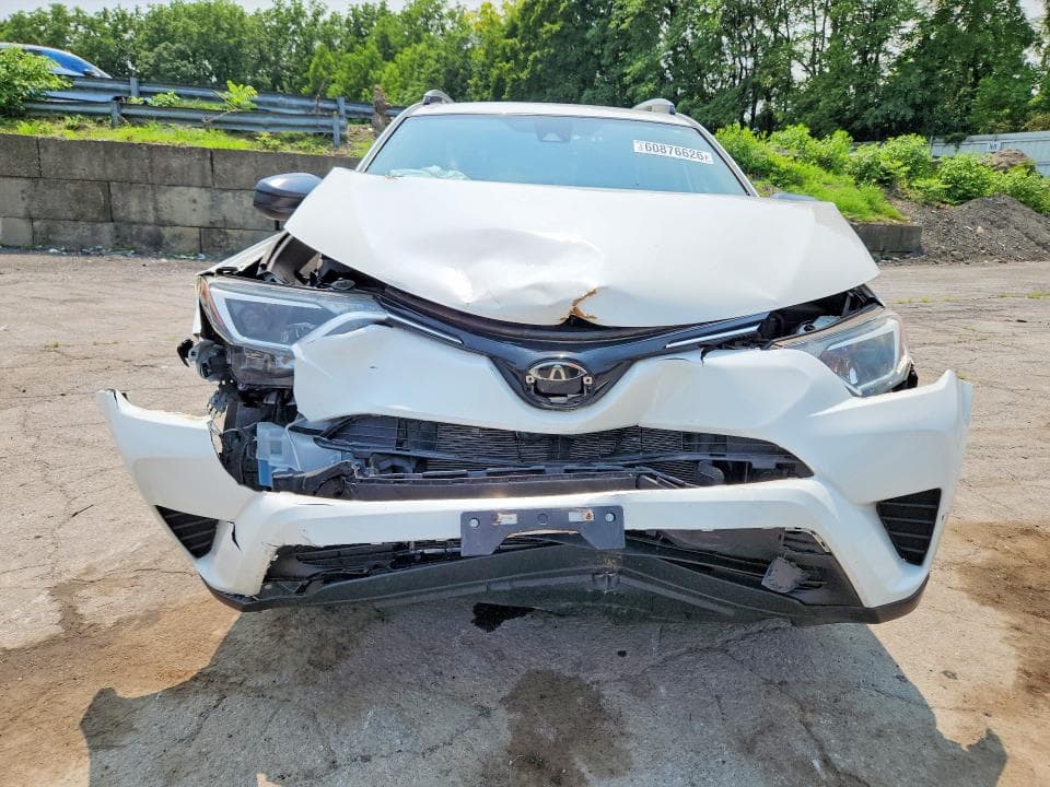2018 TOYOTA RAV4 LE 5