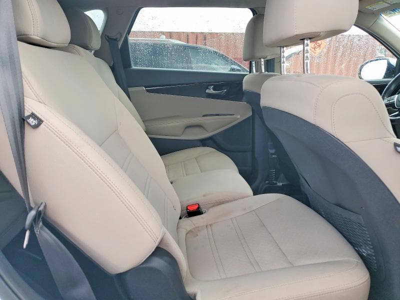 2019 KIA SORENTO LX LX 11
