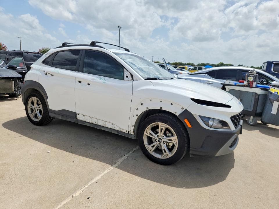 2022 HYUNDAI KONA SEL 4