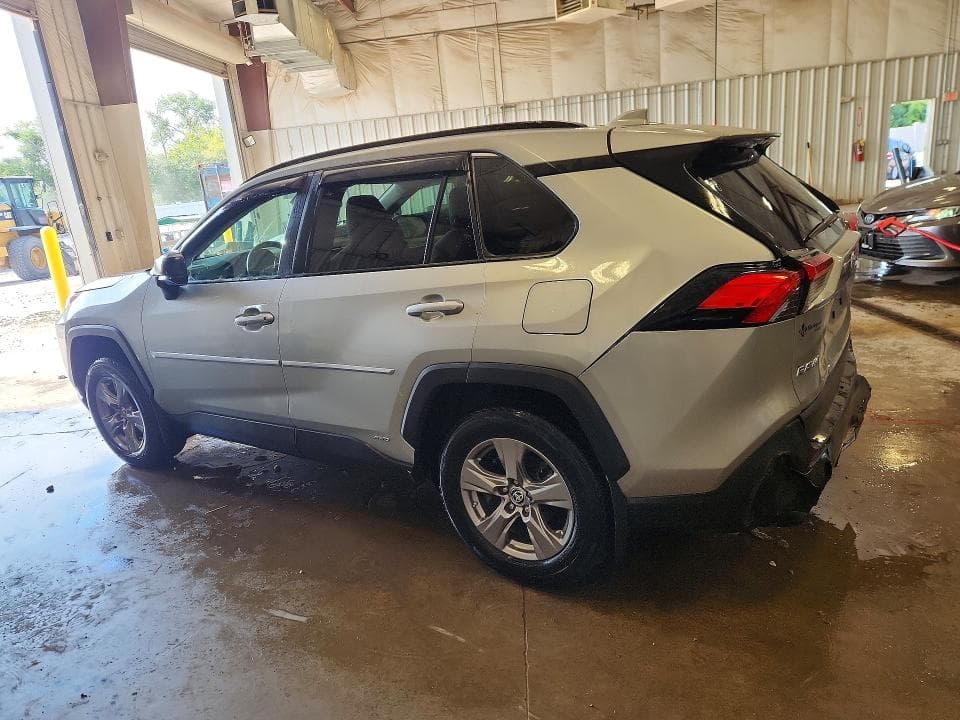 2024 TOYOTA RAV4 LE 2