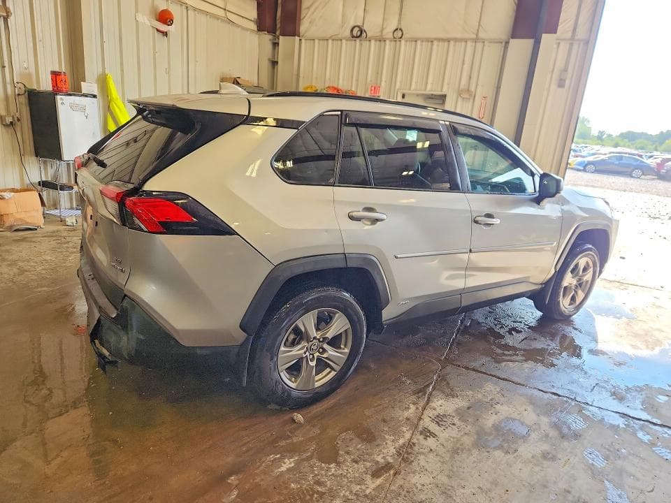 2024 TOYOTA RAV4 LE 3