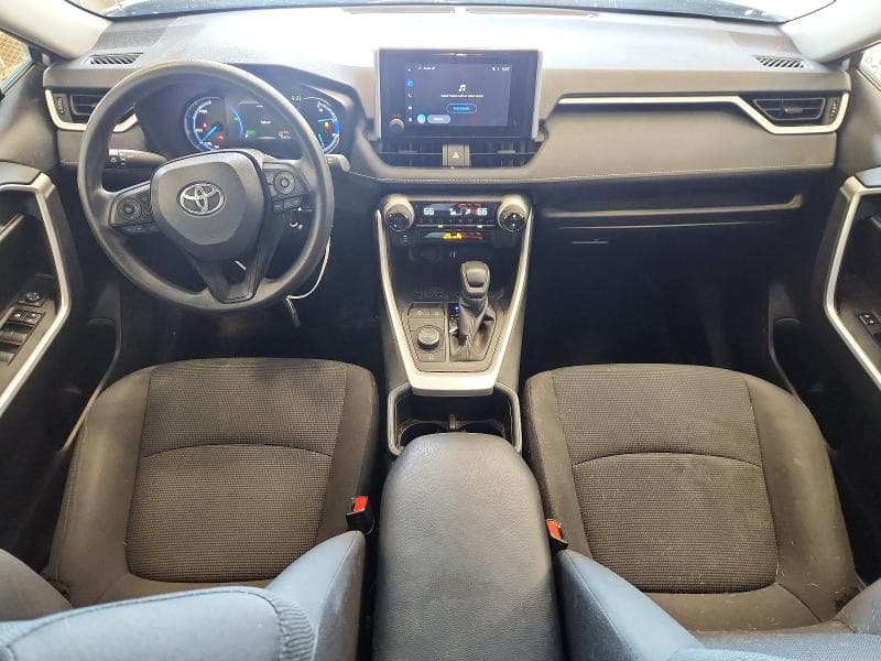 2024 TOYOTA RAV4 LE 8