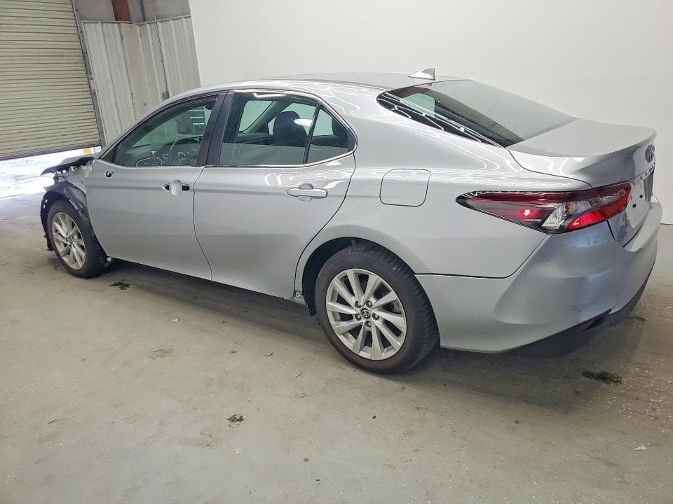 2022 TOYOTA CAMRY LE 2
