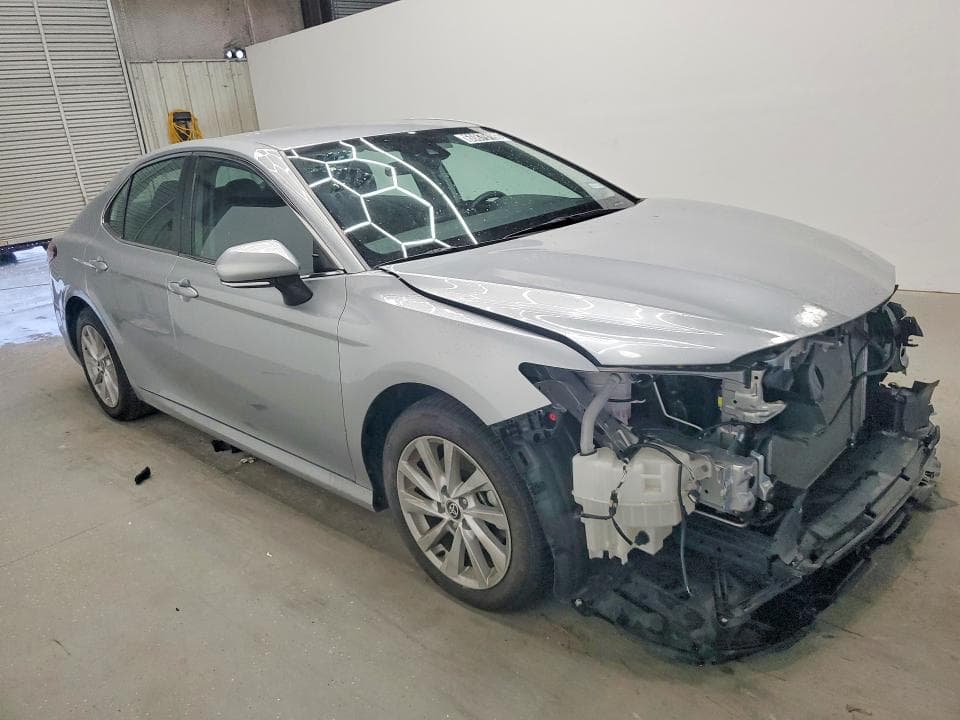 2022 TOYOTA CAMRY LE 4