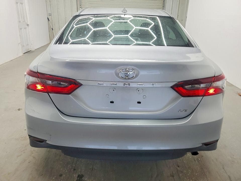 2022 TOYOTA CAMRY LE 6