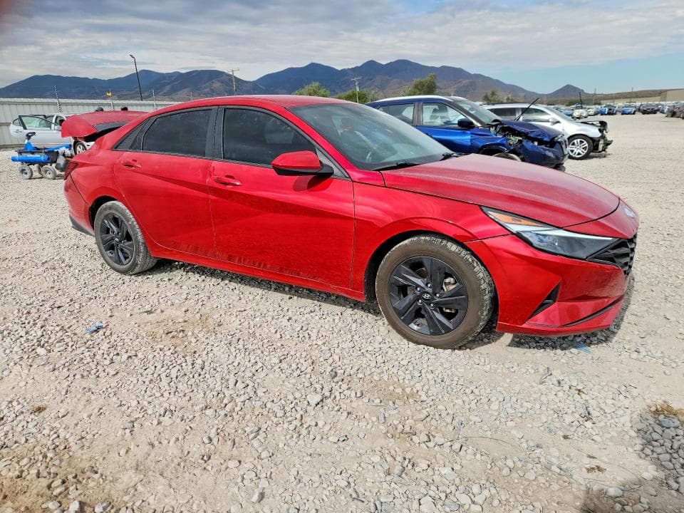 2021 HYUNDAI ELANTRA SEL 4