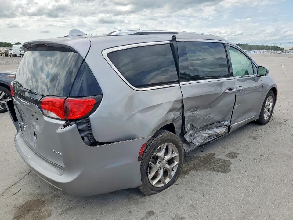 2018 CHRYSLER PACIFICA LIMITED LIMITED 3
