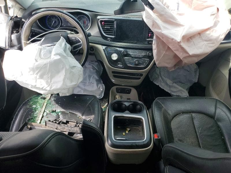 2018 CHRYSLER PACIFICA LIMITED LIMITED 8
