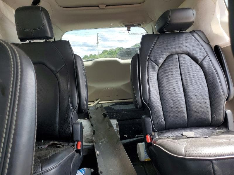 2018 CHRYSLER PACIFICA LIMITED LIMITED 10