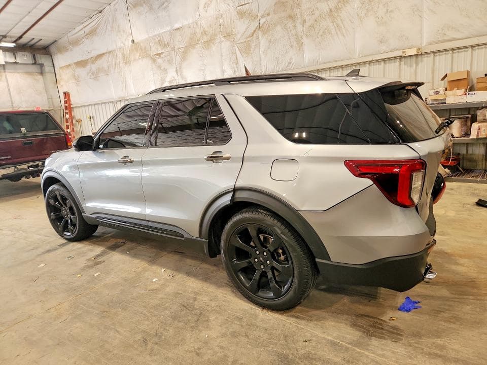 2022 FORD EXPLORER ST-LINE 2