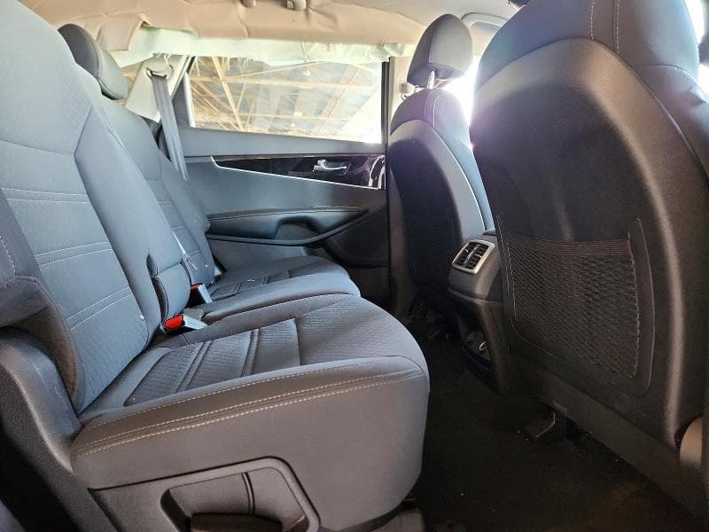 2018 KIA SORENTO LX 11
