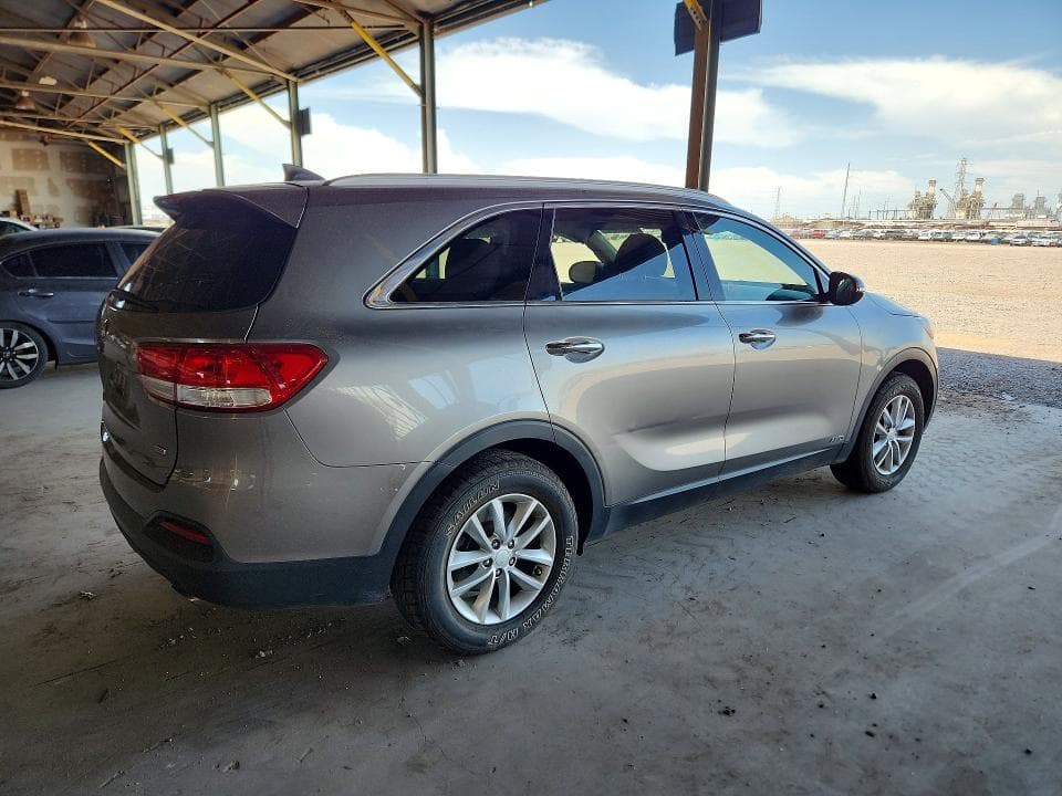 2018 KIA SORENTO LX 3