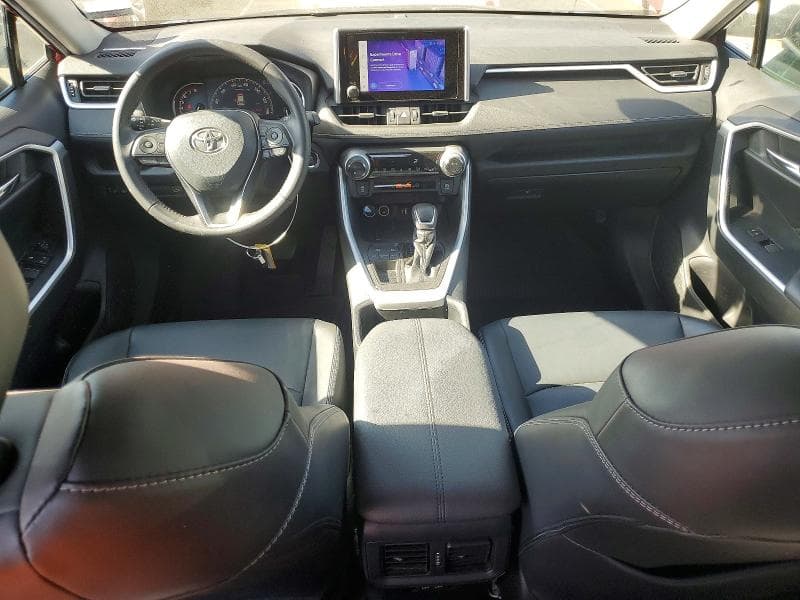 2024 TOYOTA RAV4 XLE PREMIUM 8