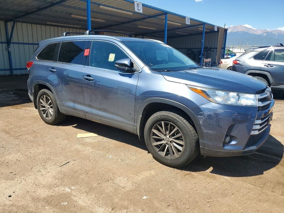 2018 TOYOTA HIGHLANDER XLE 4