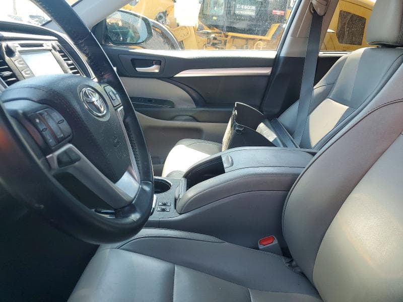 2018 TOYOTA HIGHLANDER XLE 7