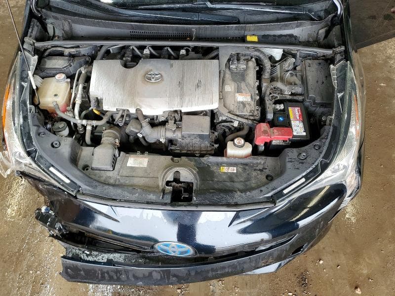 2018 TOYOTA PRIUS FOUR 11