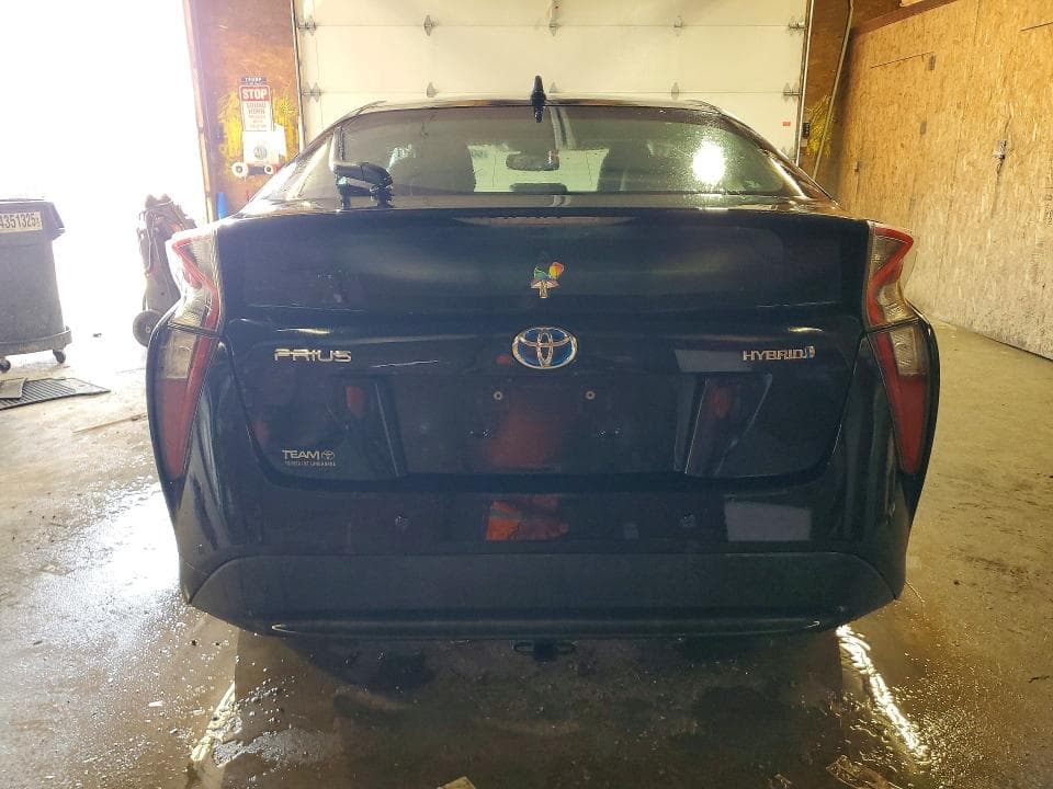 2018 TOYOTA PRIUS FOUR 6