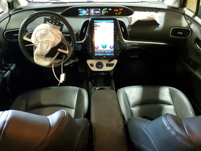 2018 TOYOTA PRIUS FOUR 8