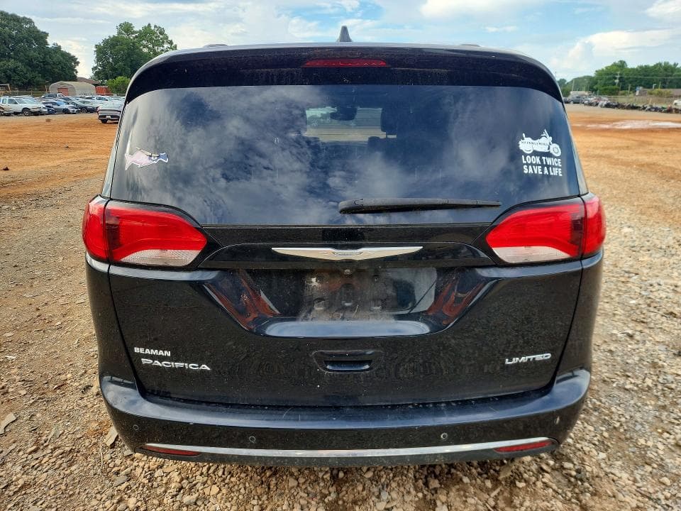 2017 CHRYSLER PACIFICA LIMITED LIMITED 6