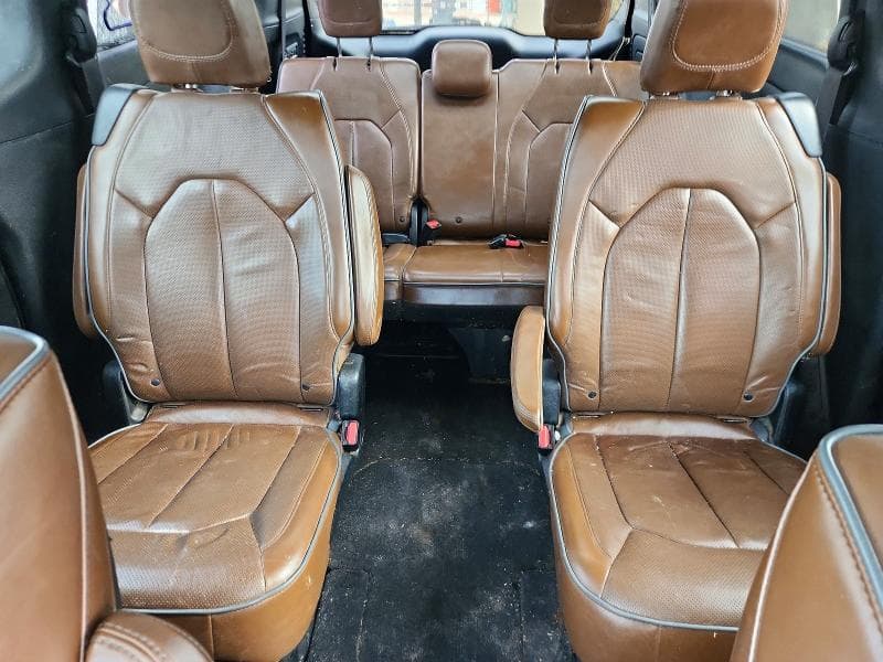 2017 CHRYSLER PACIFICA LIMITED LIMITED 10
