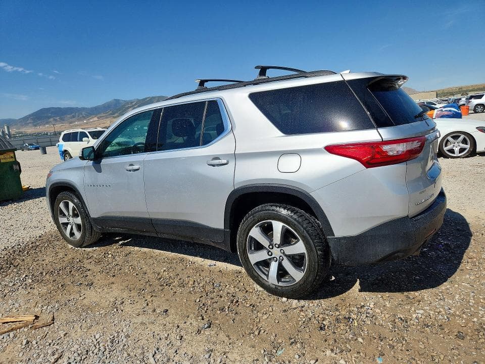 2020 CHEVROLET TRAVERSE LT 2