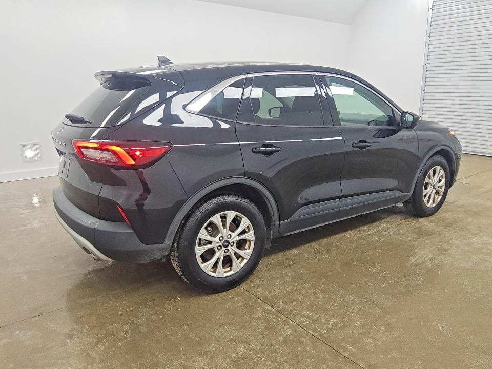 2023 FORD ESCAPE ACTIVE 3