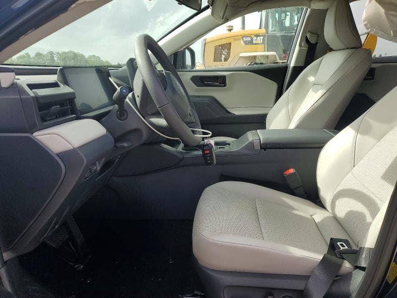2026 TOYOTA RAV4 XLE PREMIUM 7