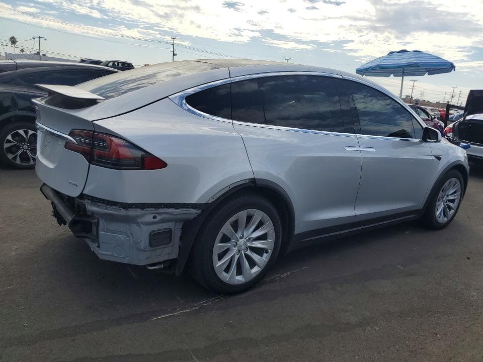 2018 TESLA MODEL X 3