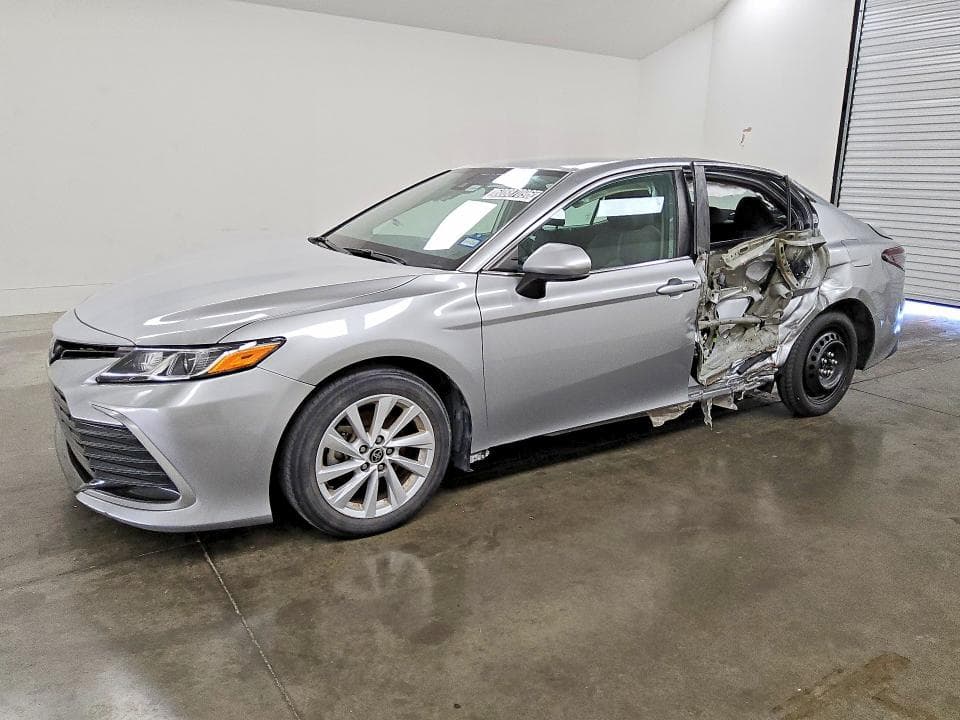 2022 TOYOTA CAMRY LE - 1
