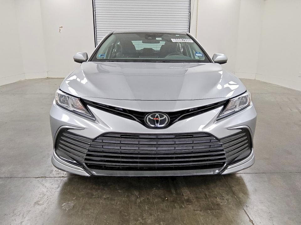 2022 TOYOTA CAMRY LE 5