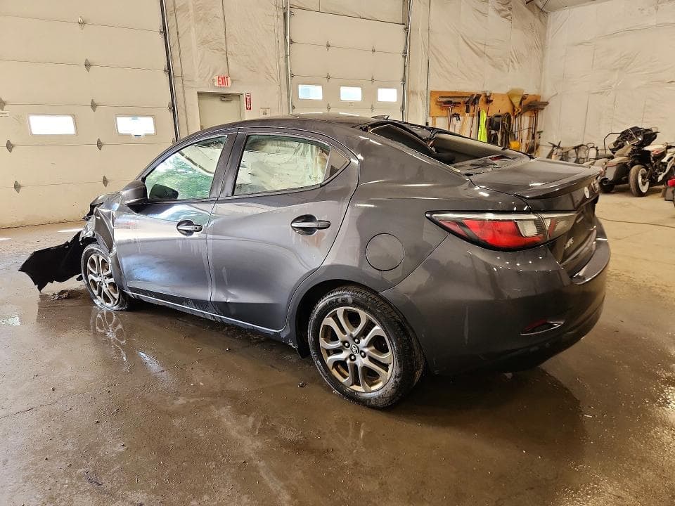 2019 TOYOTA YARIS LE 2
